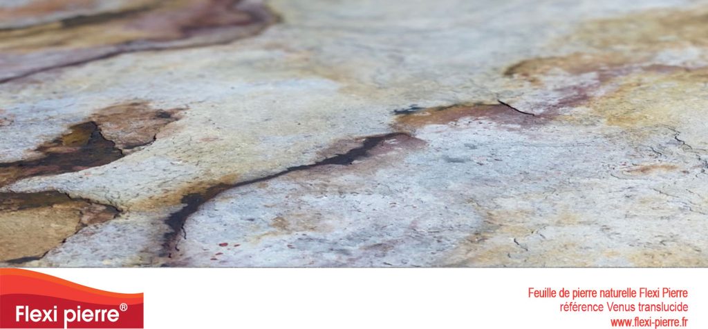 Venus translucide, translucide blanc, ocres, bruns veinés avec son grain structuré et ses nuances d’ocres, laisse passer la lumière naturelle mais surtout des effets d’éclairages artificiels...