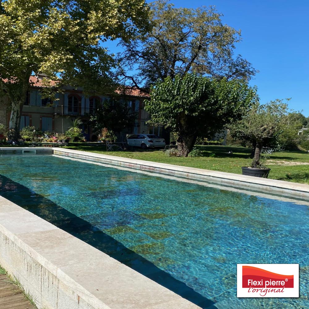 référence "Pierre de Lune" utilisé en bassin de piscine